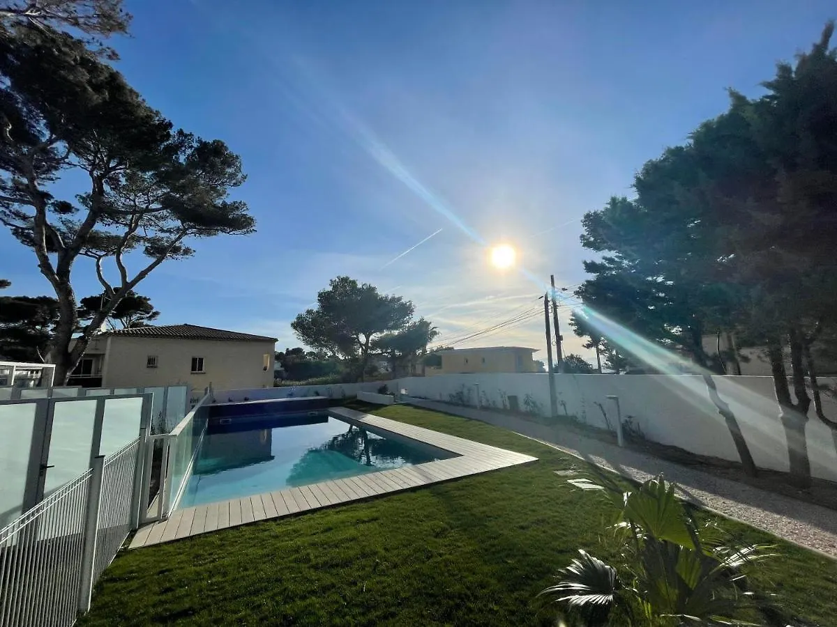 Appartement T2 Piscine Et Plage Carry-le-Rouet France