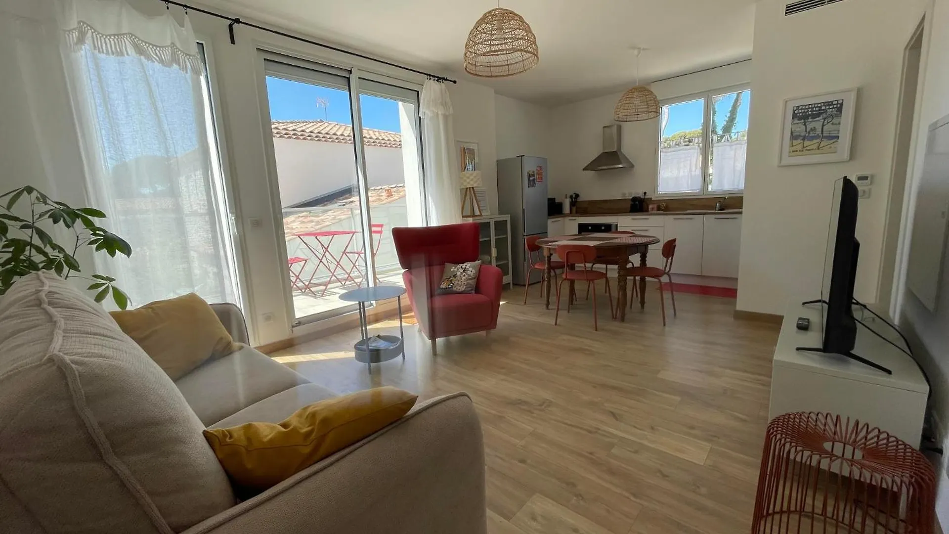Appartement T2 Piscine Et Plage Carry-le-Rouet 0*,  France